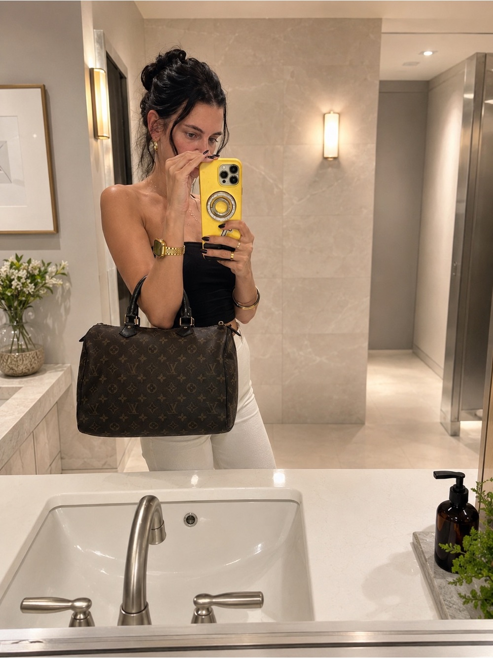 Louis Vuitton Speedy 30 Hand-Painted Black
Handles & Piping